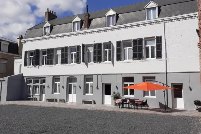 Les Suites Fenelon Le Cateau-Cambresis ภายนอก รูปภาพ